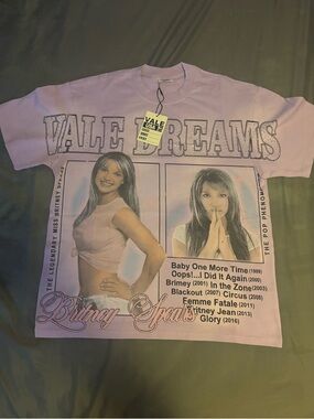 Valen USA Britney Spears Graphic Tee in Lavender Pink